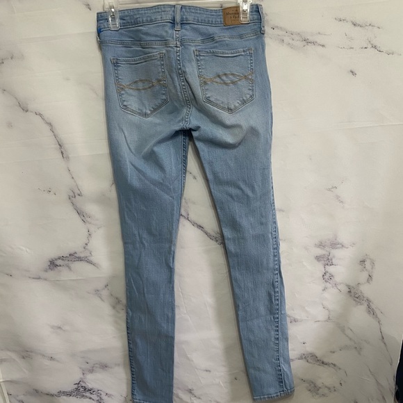 Abercrombie & Fitch Skinny Mid Rise Jeans - Picture 8 of 8